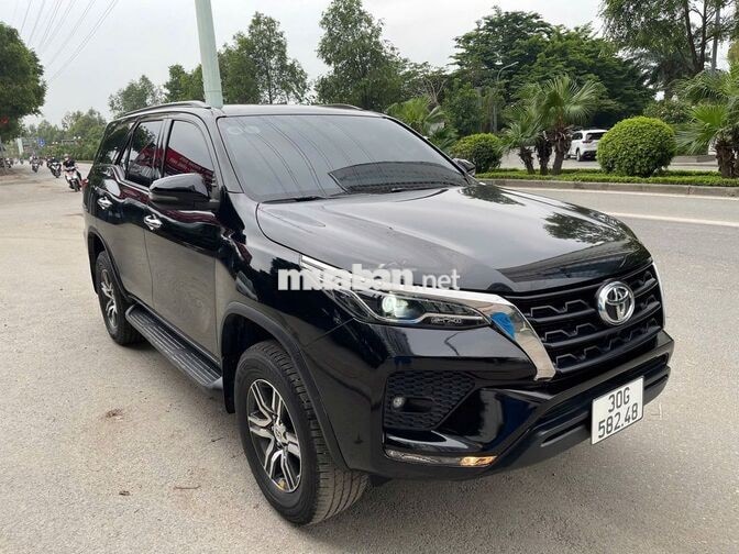 Toyota Fortuner 2020 Tự động Đen