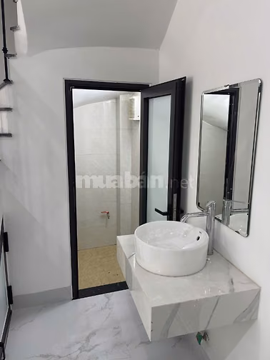 Cho thuê nhà mặt đường vành đai 2.5, quận Thanh Xuân, DT 65m2 x 4 tầng