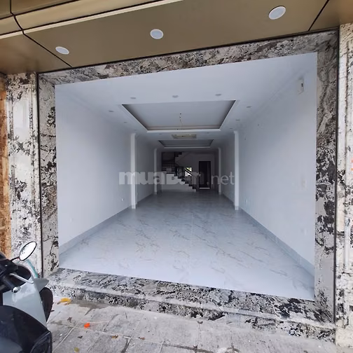 Cho thuê nhà mặt đường vành đai 2.5, quận Thanh Xuân, DT 65m2 x 4 tầng