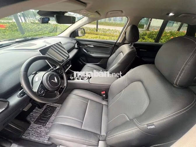 VinFast VF8 Plus 2023 đen 99% siêu lướt