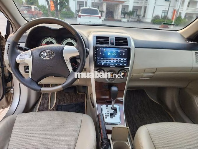 Toyota Altis 1.8 2012 Vàng cát
