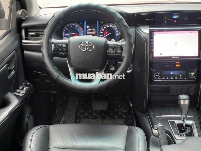 Toyota Fortuner 2020 Tự động Đen