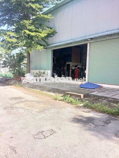 XƯỞNG 10X22M XƯỞNG CÁO RÁO ĐUOEFNG BAO RỘNG RÃI