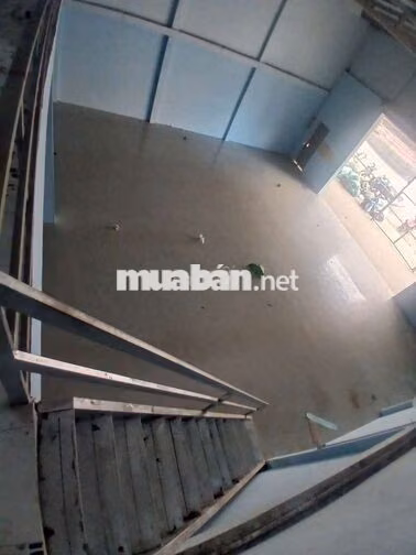 XƯỞNG 650M2 CAO RÁO CÓ LAPHONG ĐUOEFNG 10T GIÁ TỐT