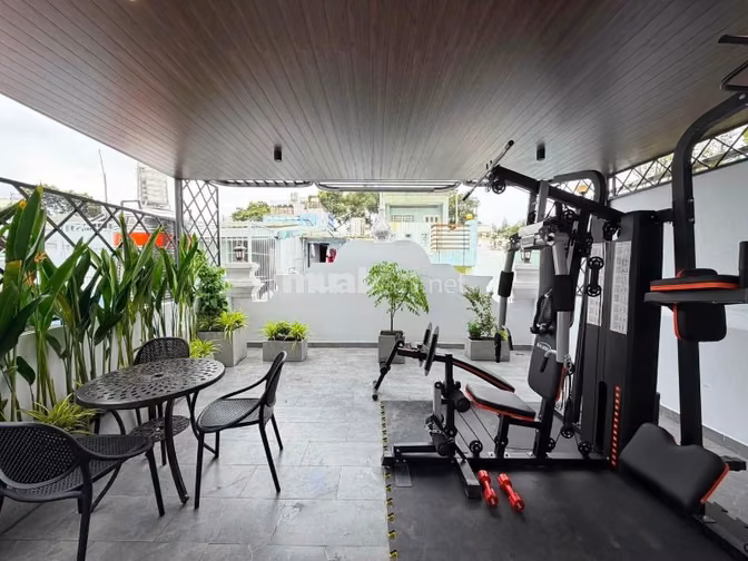 Dòng tiền 1.5 Tỷ/năm CHDV cao cấp Quận 10. thang máy 105m2( 6 x 19 ) 