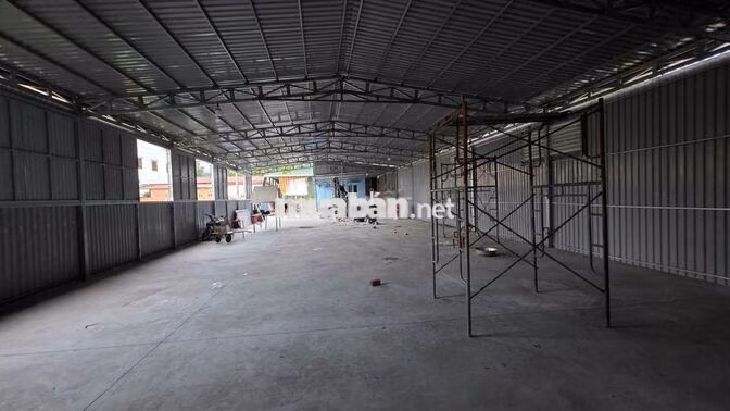 Cho thuê kho xưởng 360m2. Giá 20 triệu. Tại thủ dầu một/ HCM