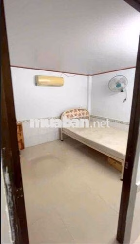 Nhà gần gigamal gần chợ hiệp bình có sẵn máy lạnh 2 phòng ngủ