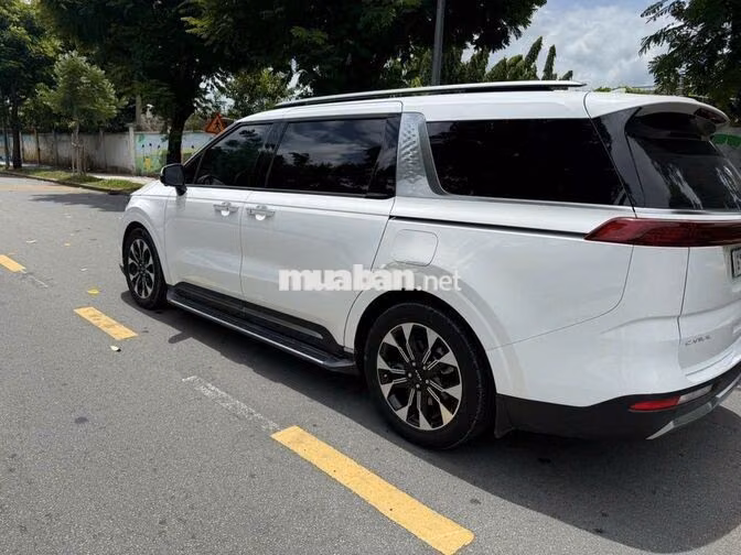 KIA Carnival 2021 Trắng 7 chỗ 7 vạn