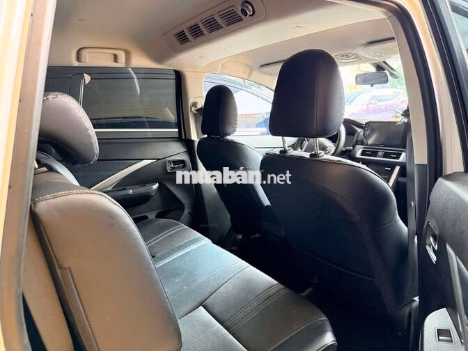 Mitsubishi Xpander Cross 2025 Trắng 3 vạn