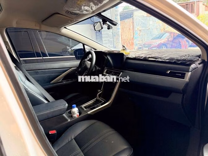 Mitsubishi Xpander Cross 2025 Trắng 3 vạn