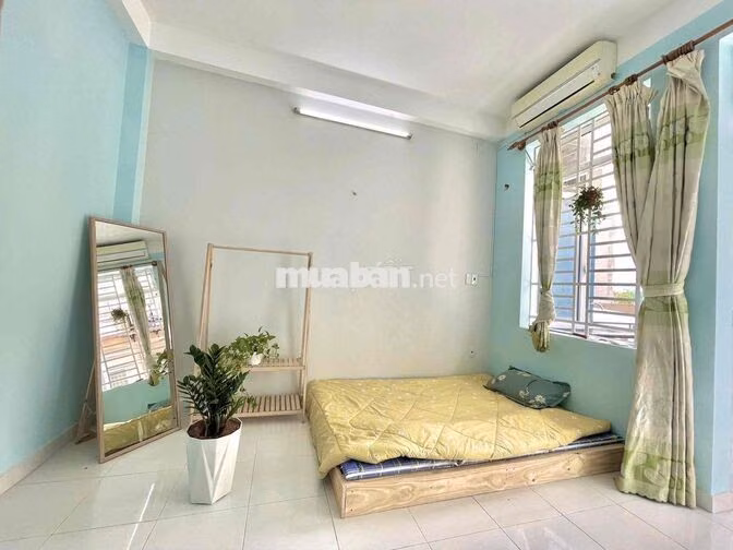 CHO THUÊ Căn Hộ 2 phòng Ban Công rộng 50m2 ngay sát bên Văn Lang cs3