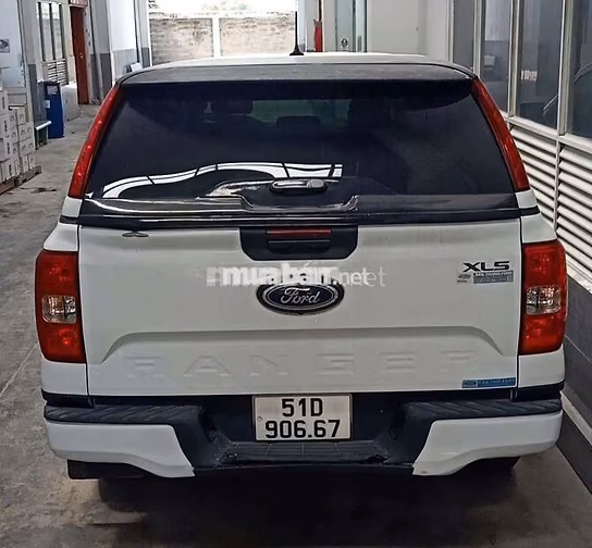 Ford Ranger XLS 2022 Trắng, AT, ODO 51000km