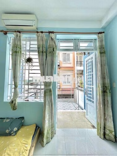 CHO THUÊ Căn Hộ 2 phòng Ban Công rộng 50m2 ngay sát bên Văn Lang cs3