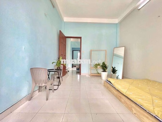 CHO THUÊ Căn Hộ 2 phòng Ban Công rộng 50m2 ngay sát bên Văn Lang cs3