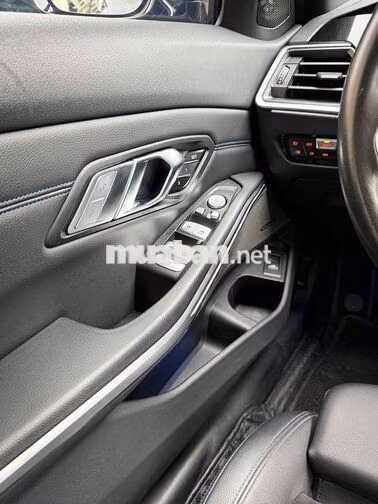 BMW 320i M-Sport 2022 4v5 km