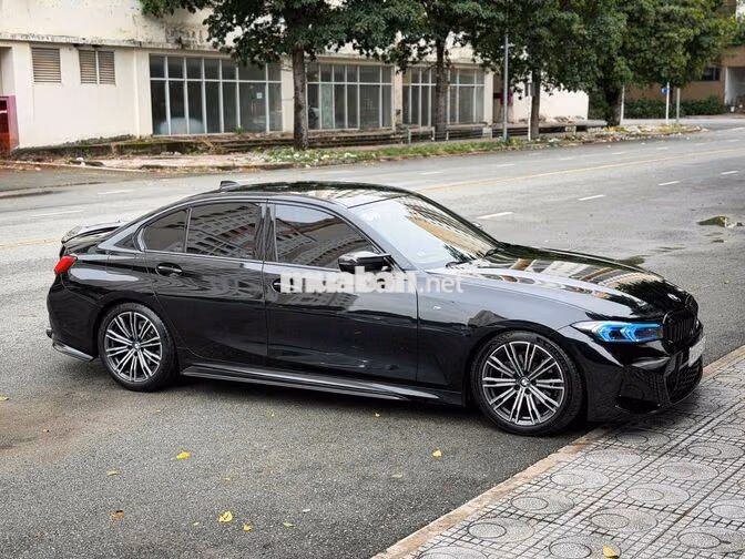 BMW 320i M-Sport 2022 4v5 km