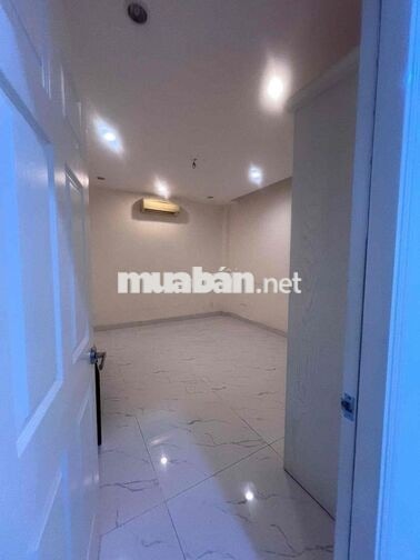 CHO THUÊ NGUYÊN TẦNG 2 - BAN CÔNG - NHÀ MẶT TIỀN - 2 PHÒNG - 1WC