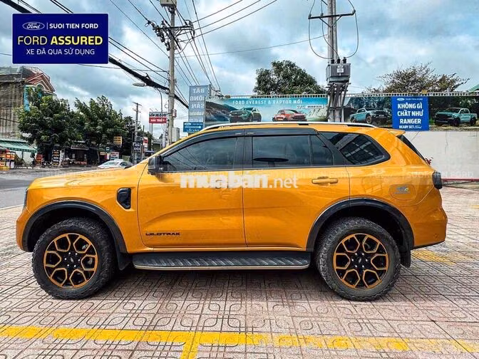 Ford Everest Wildtrak 2023 Vàng 108.000 km