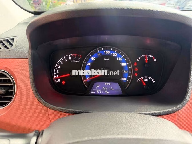 Hyundai Grand i10 2018 Nâu Tự động 57.000km