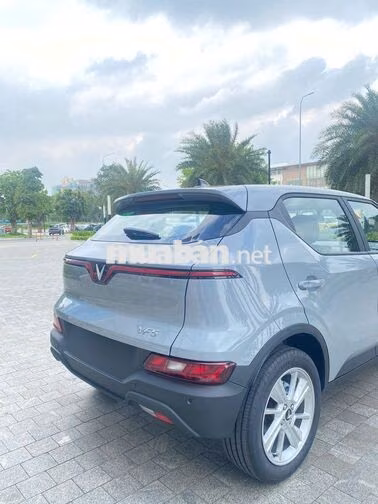 VinFast VF5 Plus SUV điện 2026