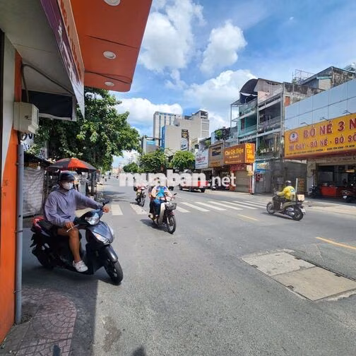 Cho thuê nhà mặt tiền CMT8 - 4 tầng 4pn3wc - KD đa ngành