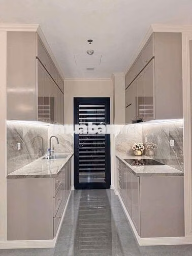 Bán căn hộ 85m2, 2PN, 2WC, Park 7, full nội thất,Vinhomes Central Park