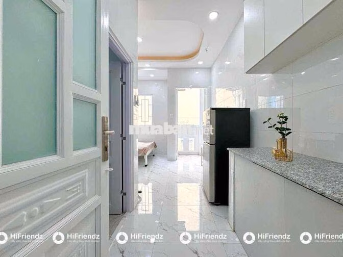 PHÒNG BAN CÔNG FULL NỘI THẤT ĐI BỘ QUA ĐẠI HỌC VĂN HIẾN