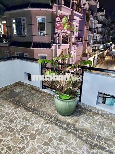 Nhà 3,7x8m 3Lầu (3PN 3WC) Hẻm Xe Tải. HƯƠNG LỘ 2. BÌNH TÂN