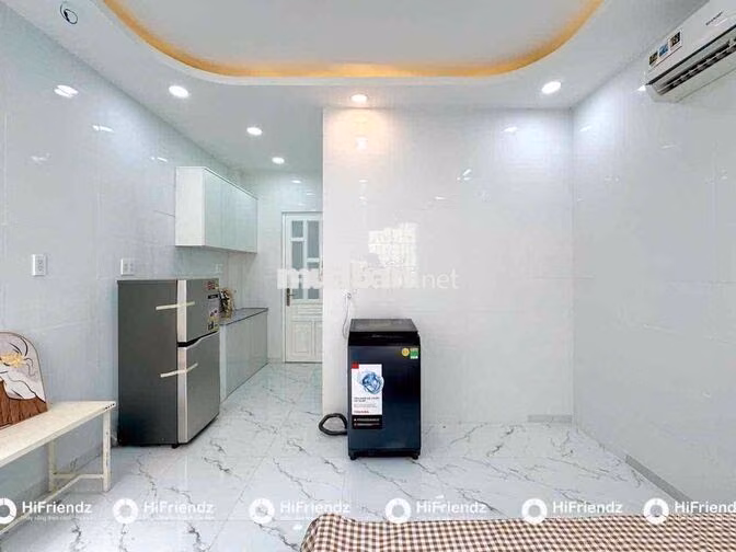 PHÒNG BAN CÔNG FULL NỘI THẤT ĐI BỘ QUA ĐẠI HỌC VĂN HIẾN