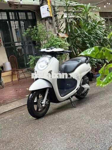Honda Scoopy 2025 Trắng Siêu Mới 3000km Kenggg