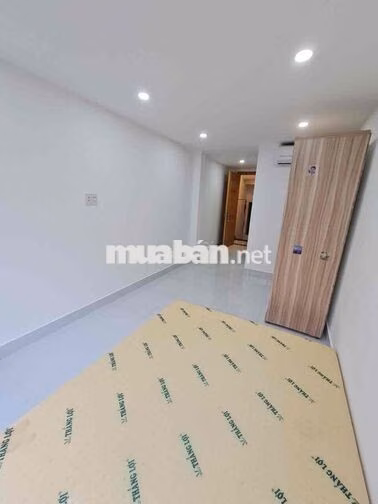 phòng máy lạng ngay gần đại học luật Q4