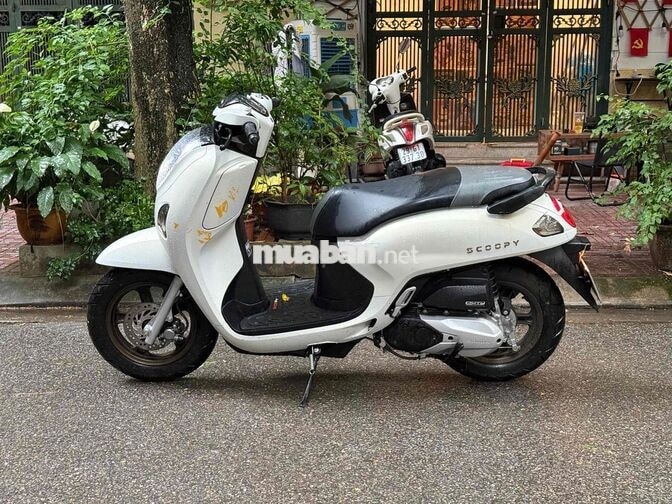 Honda Scoopy 2025 Trắng Siêu Mới 3000km Kenggg