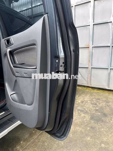 Ford Ranger 2013 1 cầu Số sàn Xám
