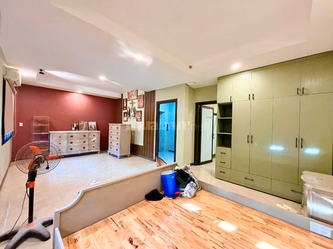 Bán nhà khu Trần Hưng Đạo Q.5 - 83m2 - 4pn 5wc 