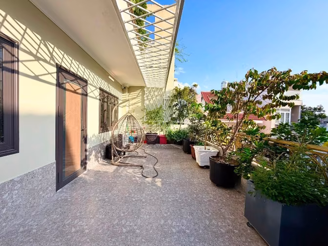 Bán nhà khu Trần Hưng Đạo Q.5 - 83m2 - 4pn 5wc 