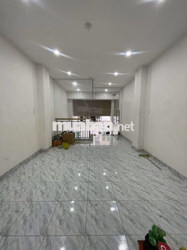 Cho thuê MB hoàng hoa thám Tân Bình ( ngay nhà ga T3)