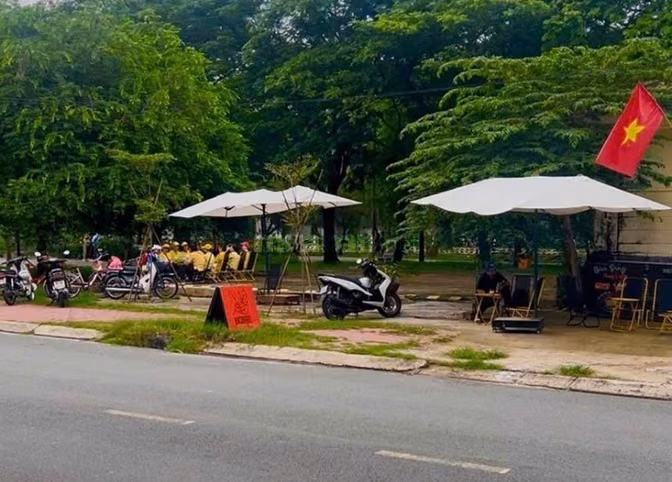 CHO THUÊ MẶT BẰNG CÀ PHÊ  + SANG LẠI TOÀN BỘ THIẾT BỊ