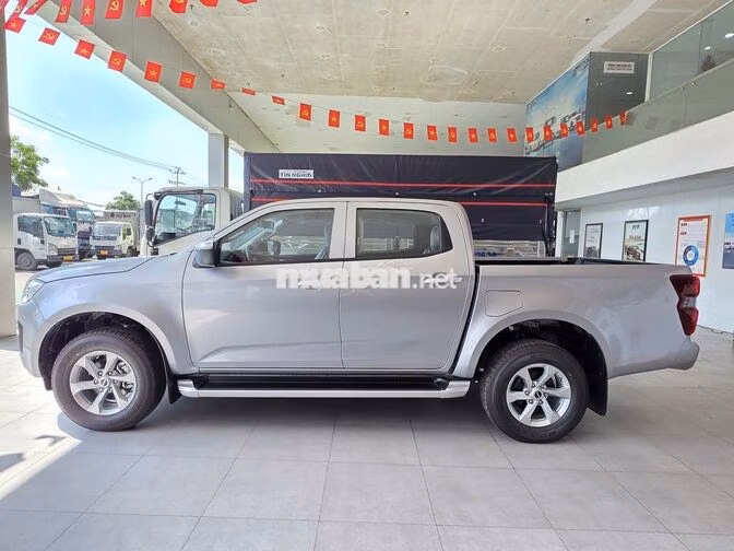 Isuzu D-Max Prestige 4x2 AT 2025 Euro 5