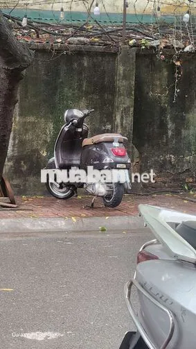 Piaggio Vespa Nâu