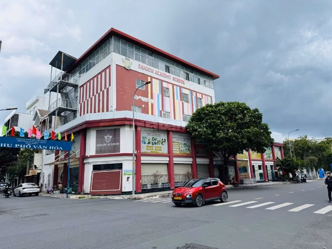 Cho thuê Tòa nhà GÓC 2MT số 3 Hoàng Việt, P.4,Tân Bình
