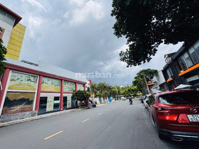 Cho thuê Tòa nhà GÓC 2MT số 3 Hoàng Việt, P.4,Tân Bình