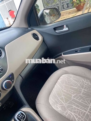 Hyundai Grand i10 2020 Số sàn Bạc