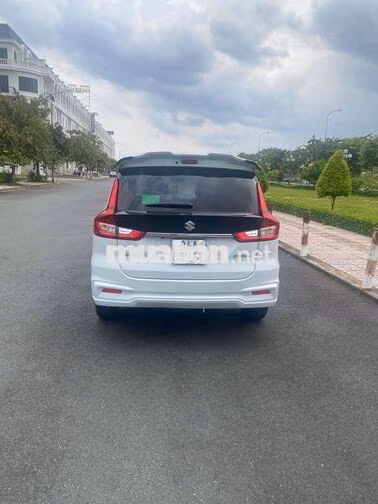 Suzuki Ertiga 2019 Số sàn Trắng 7 chỗ
