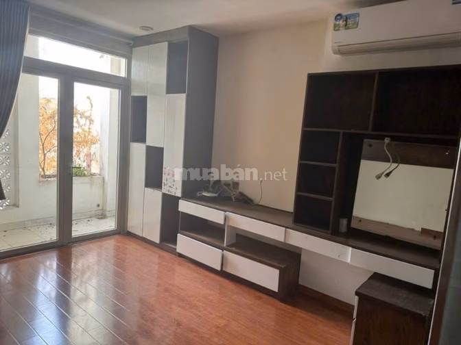 CHỐT NGAY NHÀ SÁT CHỢ HOÀNG HOA THÁM, TÂN BÌNH (DT:100m2) GIÁ: 5,54 Tỷ