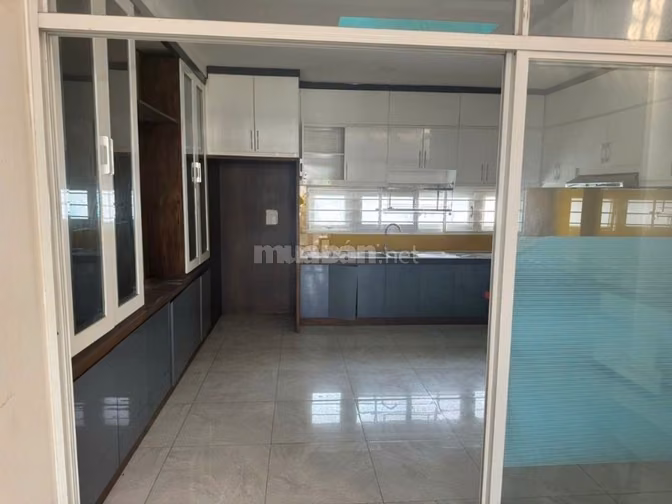 CHỐT NGAY NHÀ SÁT CHỢ HOÀNG HOA THÁM, TÂN BÌNH (DT:100m2) GIÁ: 5,54 Tỷ