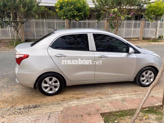 Hyundai Grand i10 2020 Số sàn Bạc