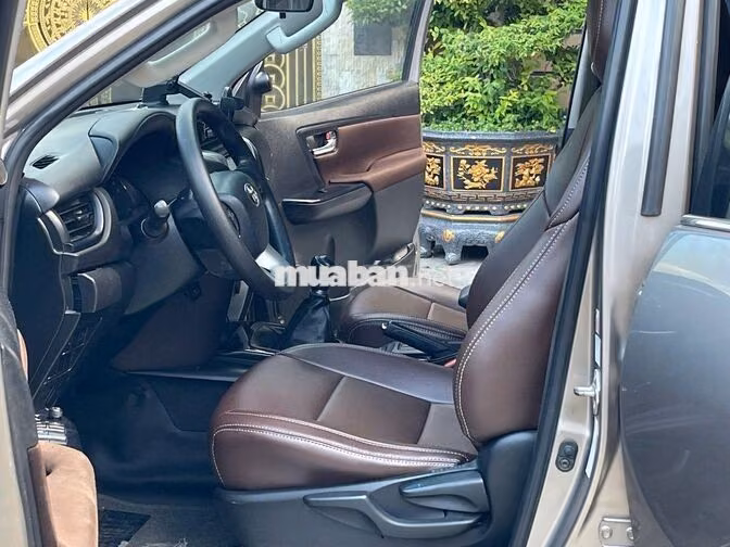 Toyota Fortuner 2019 Máy dầu Số sàn Xám
