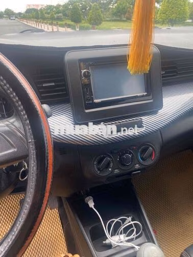 Suzuki Ertiga 2019 Số sàn Trắng 7 chỗ