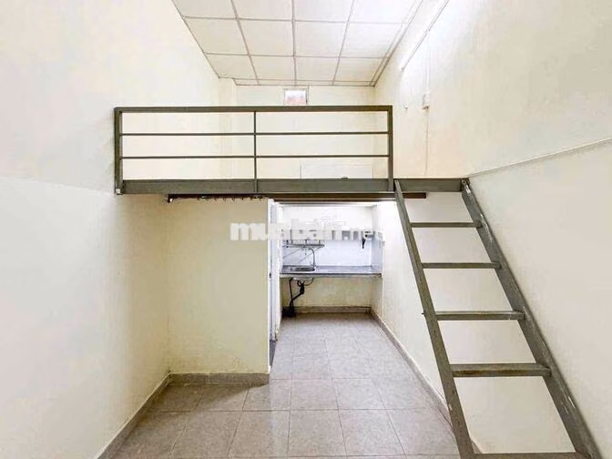 cho thuê gác lửng/studio sát TDTU chỉ từ 3 🍠 6