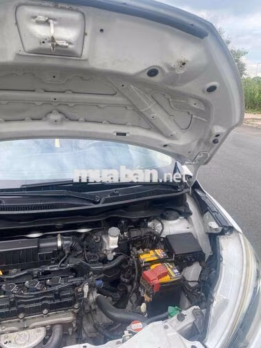 Suzuki Ertiga 2019 Số sàn Trắng 7 chỗ